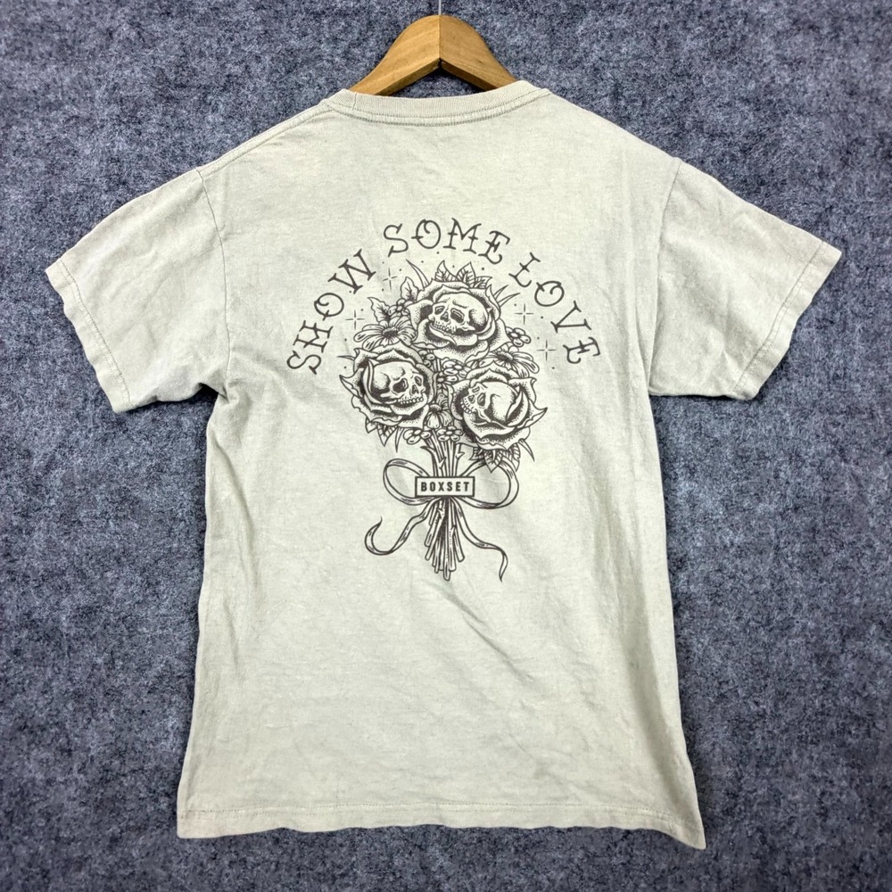 Show Some Love Boxset T-Shirt Mens Small Cream Y2K Skull Rose Short Sleeve